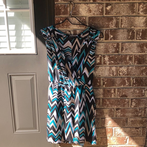 Dress - Picture 1 of 2